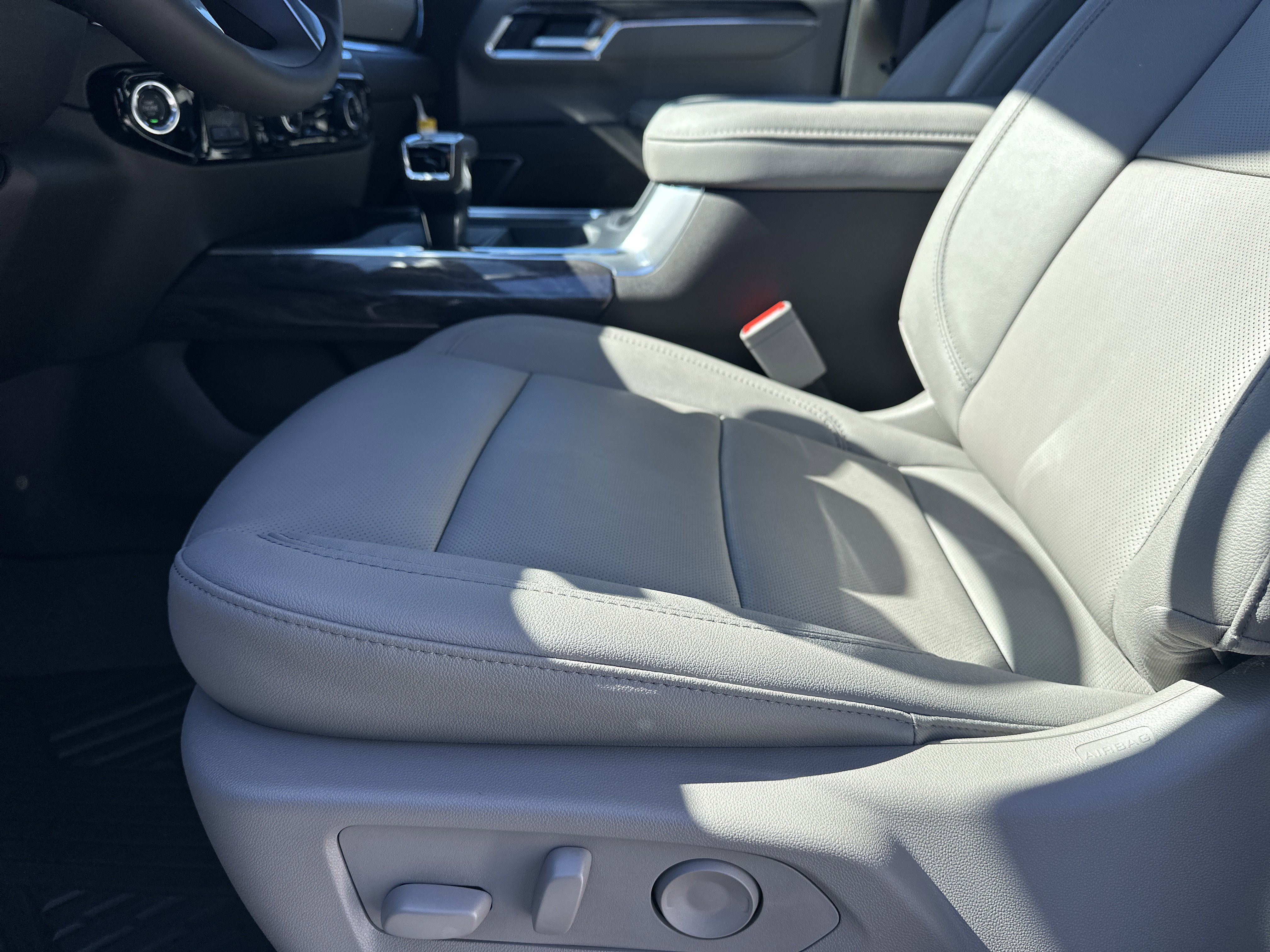 2026 Chevrolet Silverado 1500 LTZ - Photo 10