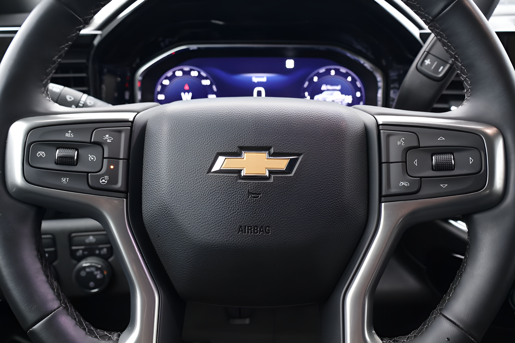 Used 2023 White Chevrolet LT image 20