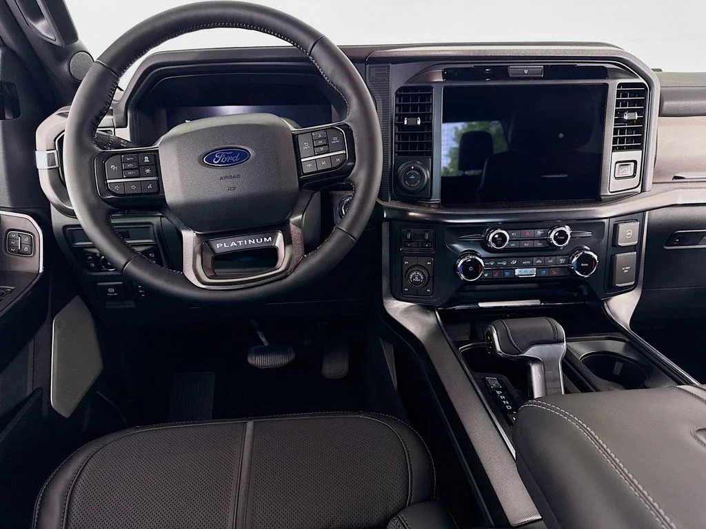New 2026 Star White Metallic Tri-Coat Ford Platinum® image 24