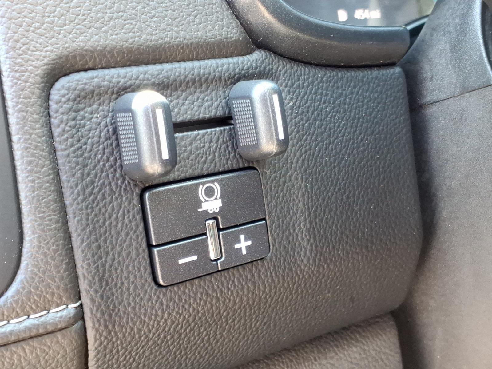 Used 2019 Quicksilver Metallic GMC 4WD SLE image 11