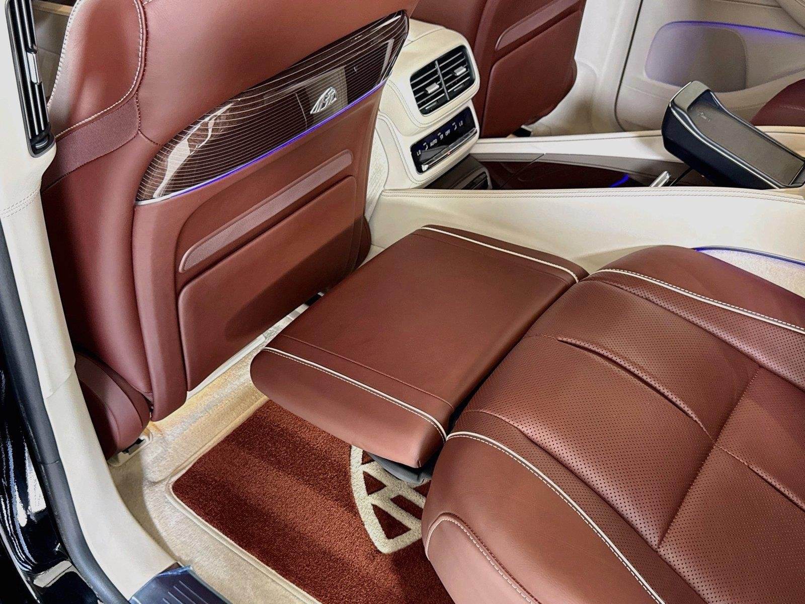 Used 2021 Obsidian Black Metallic Mercedes-Benz Maybach GLS 600 | One Owner | Executive Seating image 28