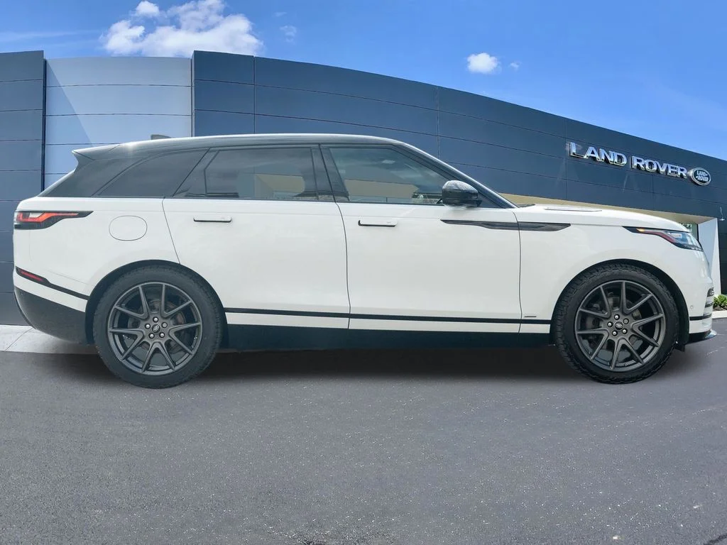 Used 2021 White Land Rover P250 R-Dynamic S image 8