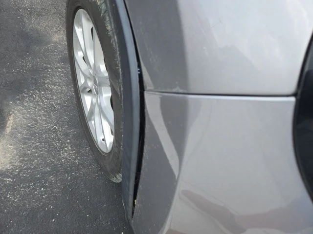 Used 2018 Silver Jeep Latitude Plus image 3