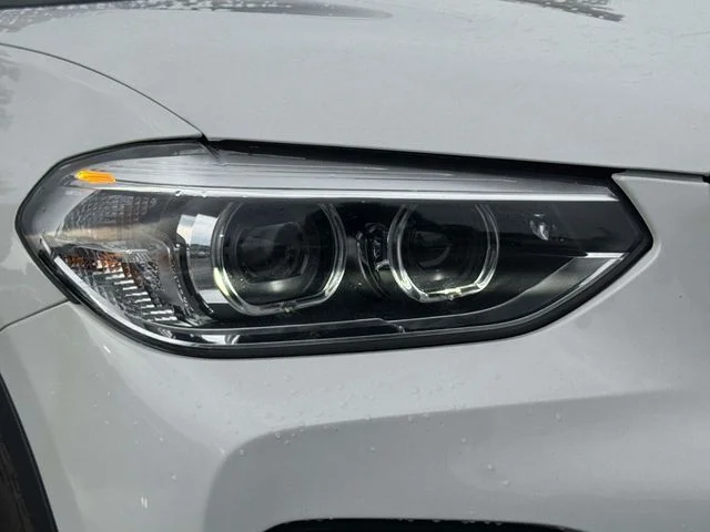 Used 2020 White BMW xDrive30i image 13