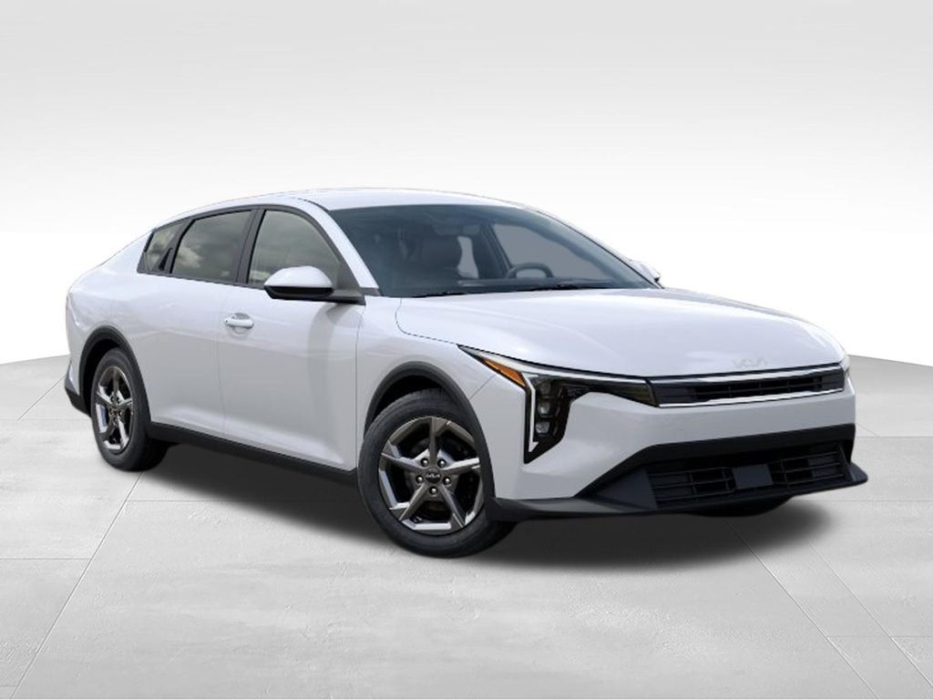 New 2026 Snow White Pearl Kia LXS image 8