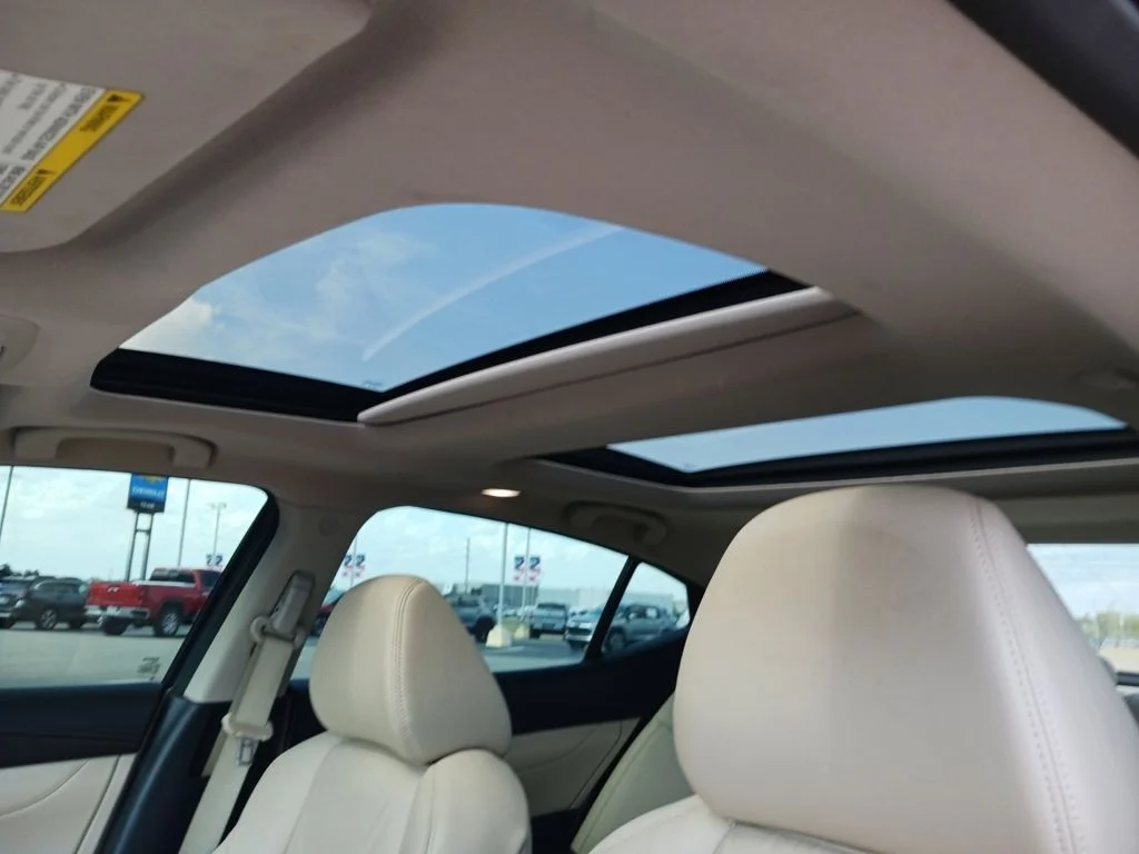 Used 2017 Brown Nissan Platinum image 21