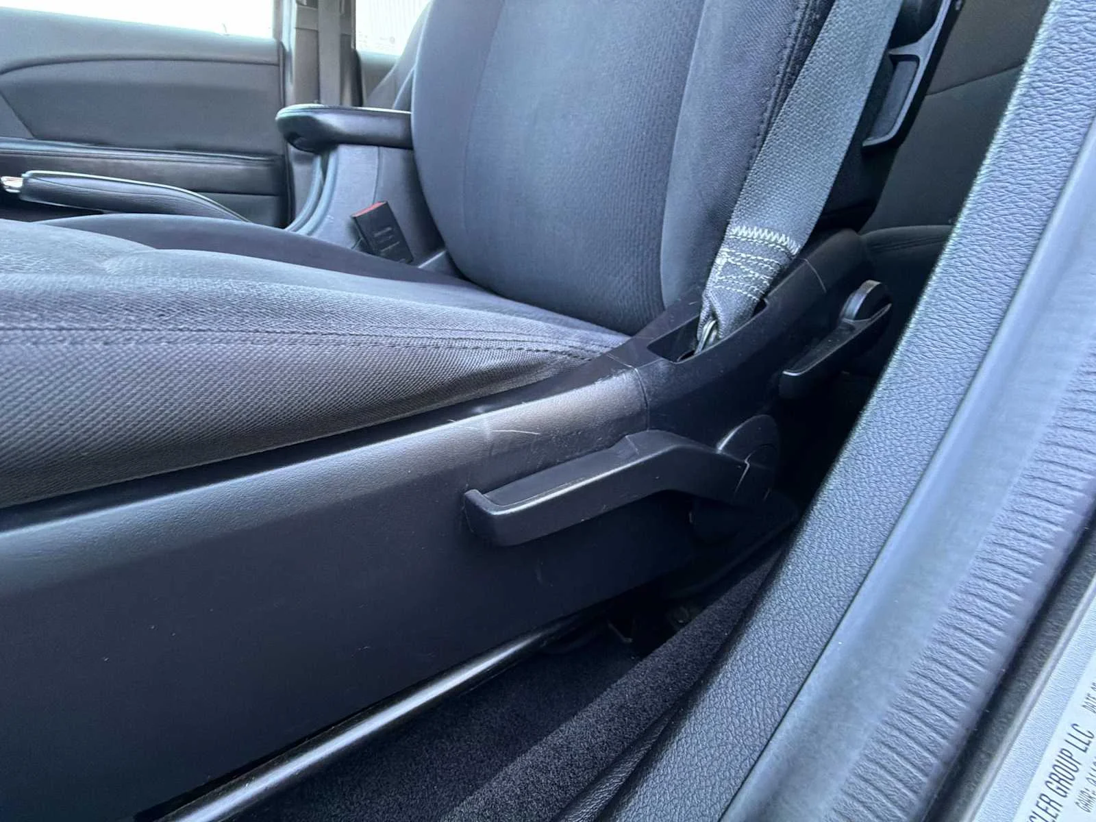 Used 2014 Billet Silver Metallic Clearcoat Chrysler LX image 14