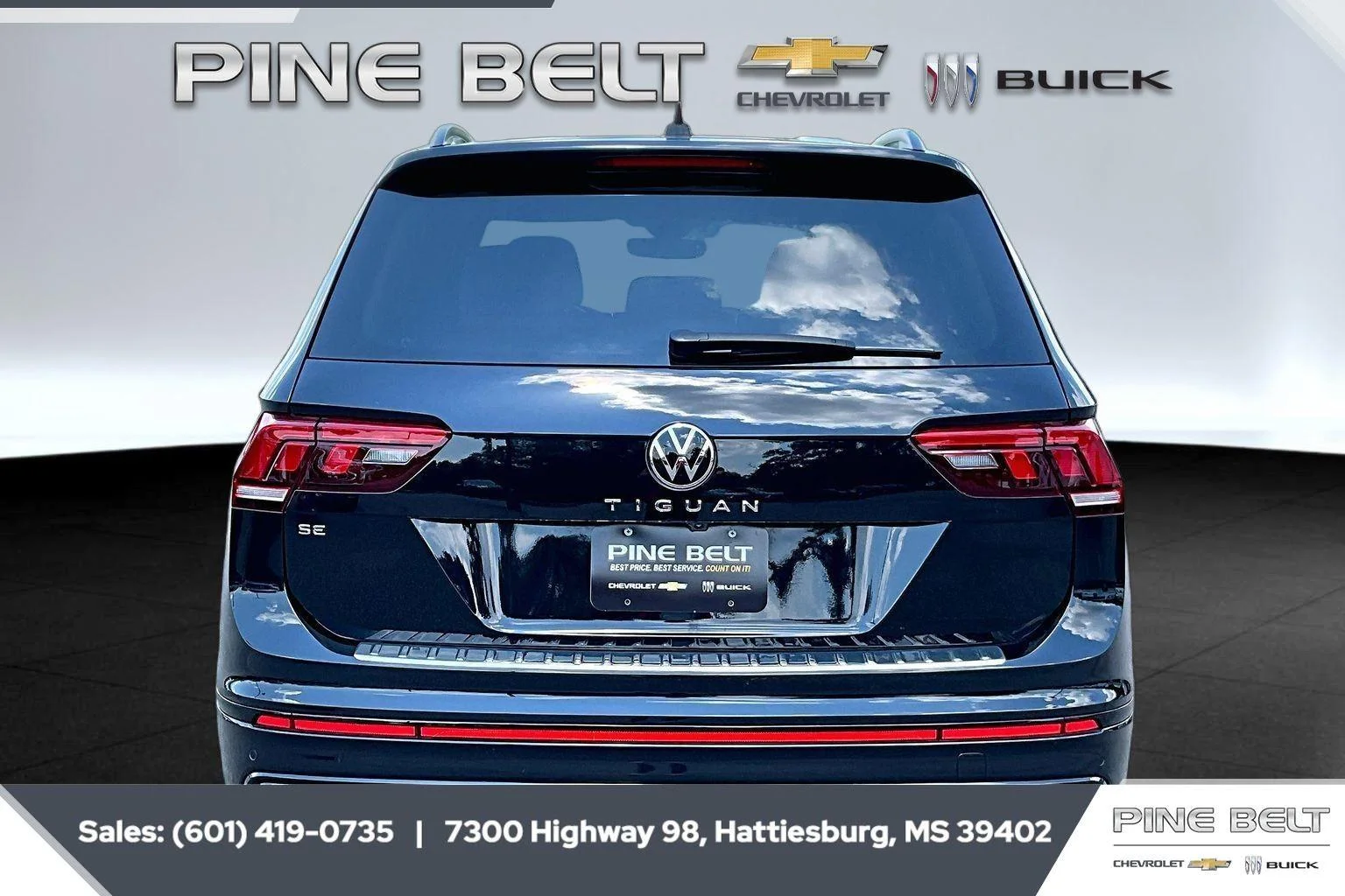 Used 2024 Deep Black Pearl Volkswagen SE R-Line Black image 4