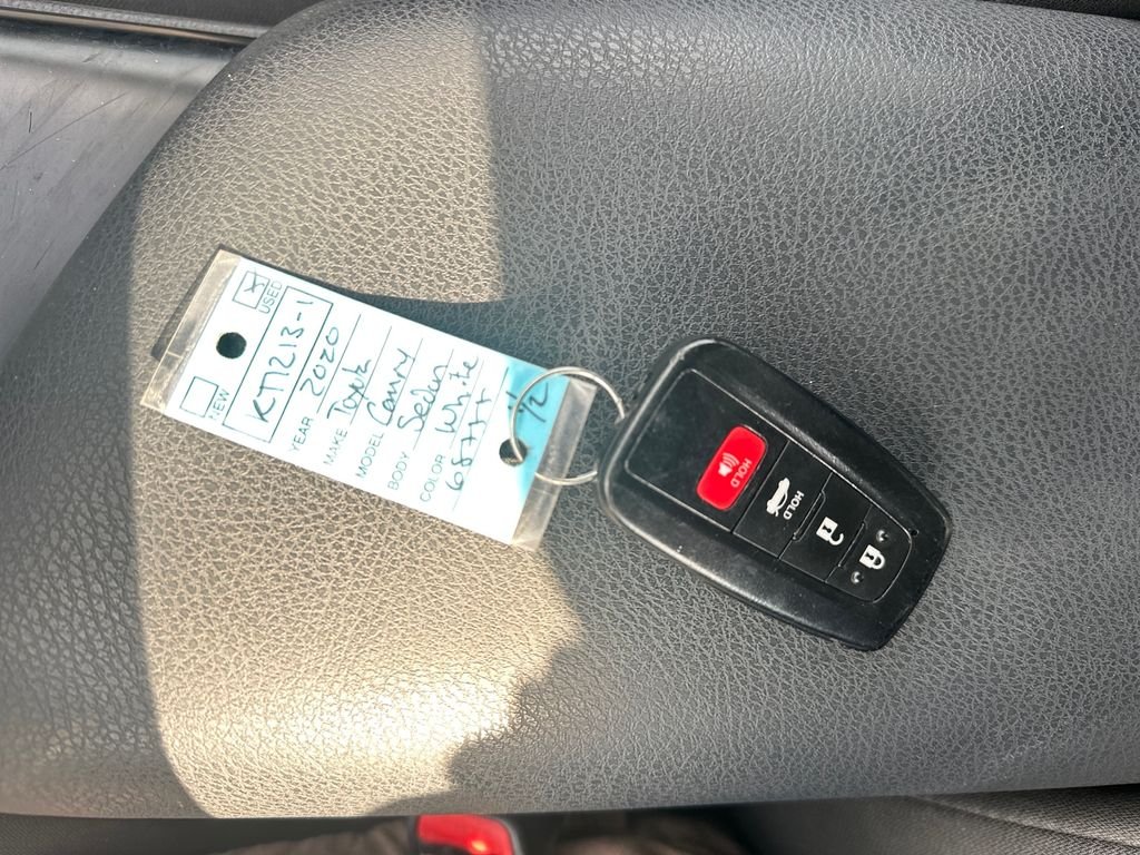 Used 2020 White Toyota LE image 15
