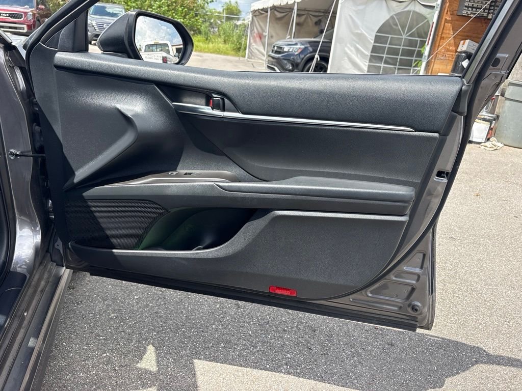 2022 Toyota Camry SE - Photo 20