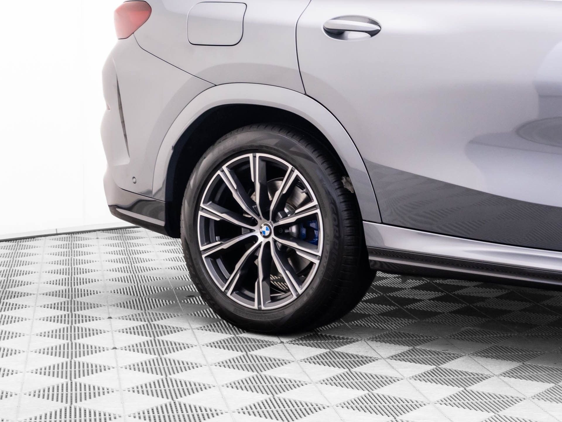 Certified Used 2026 Skyscraper Grey Metallic BMW xDrive40i image 36