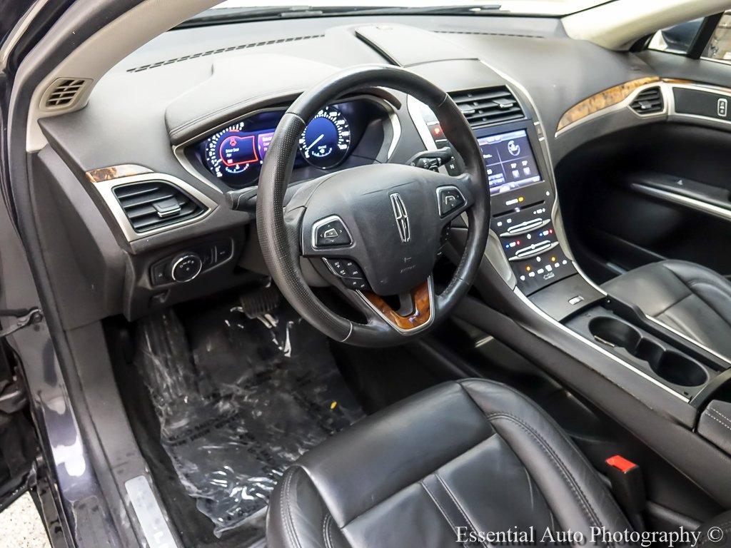 Used 2013 Quartz Metallic Lincoln Base image 10