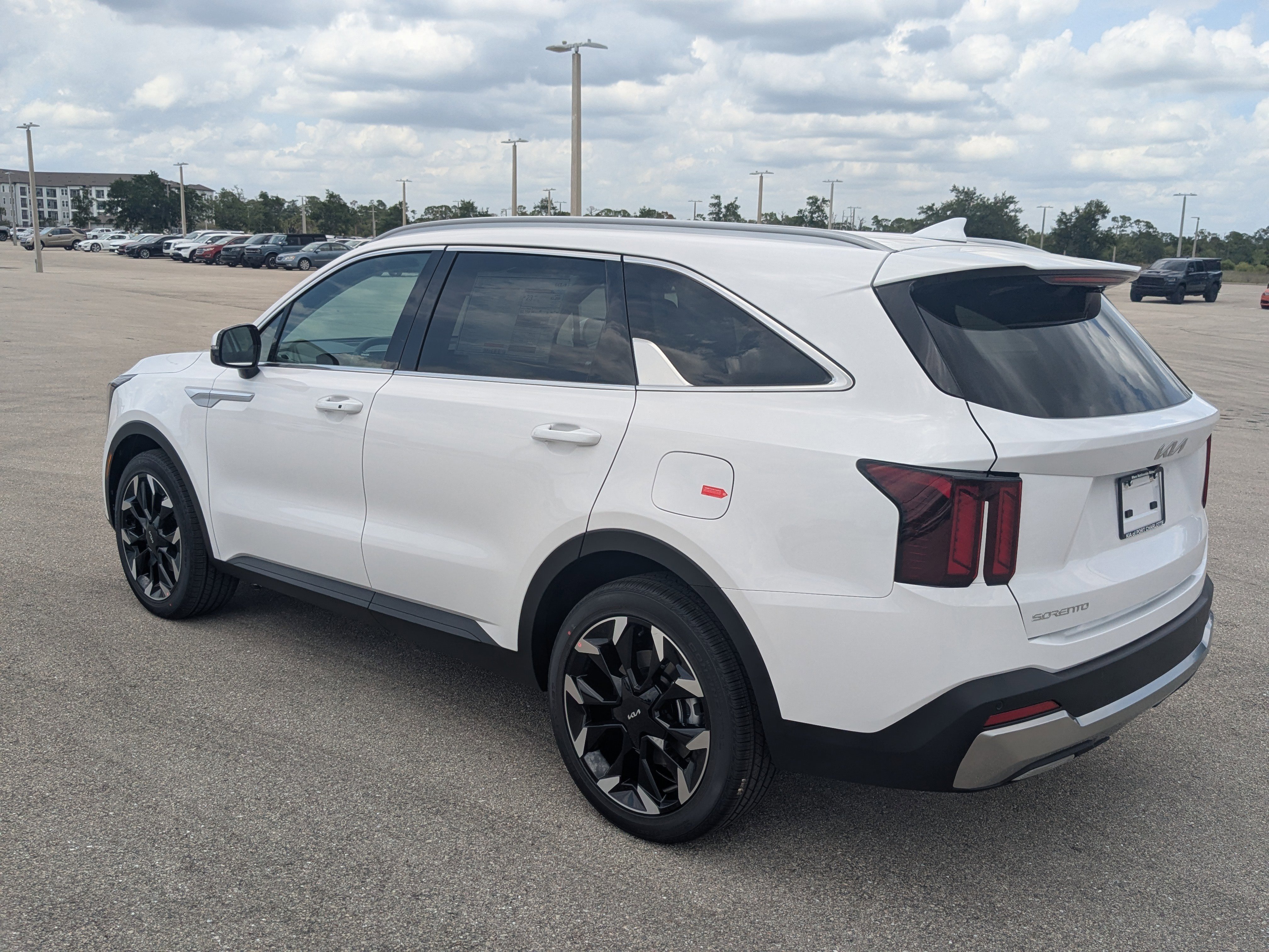 New 2026 Glacial White Pearl Kia EX image 7