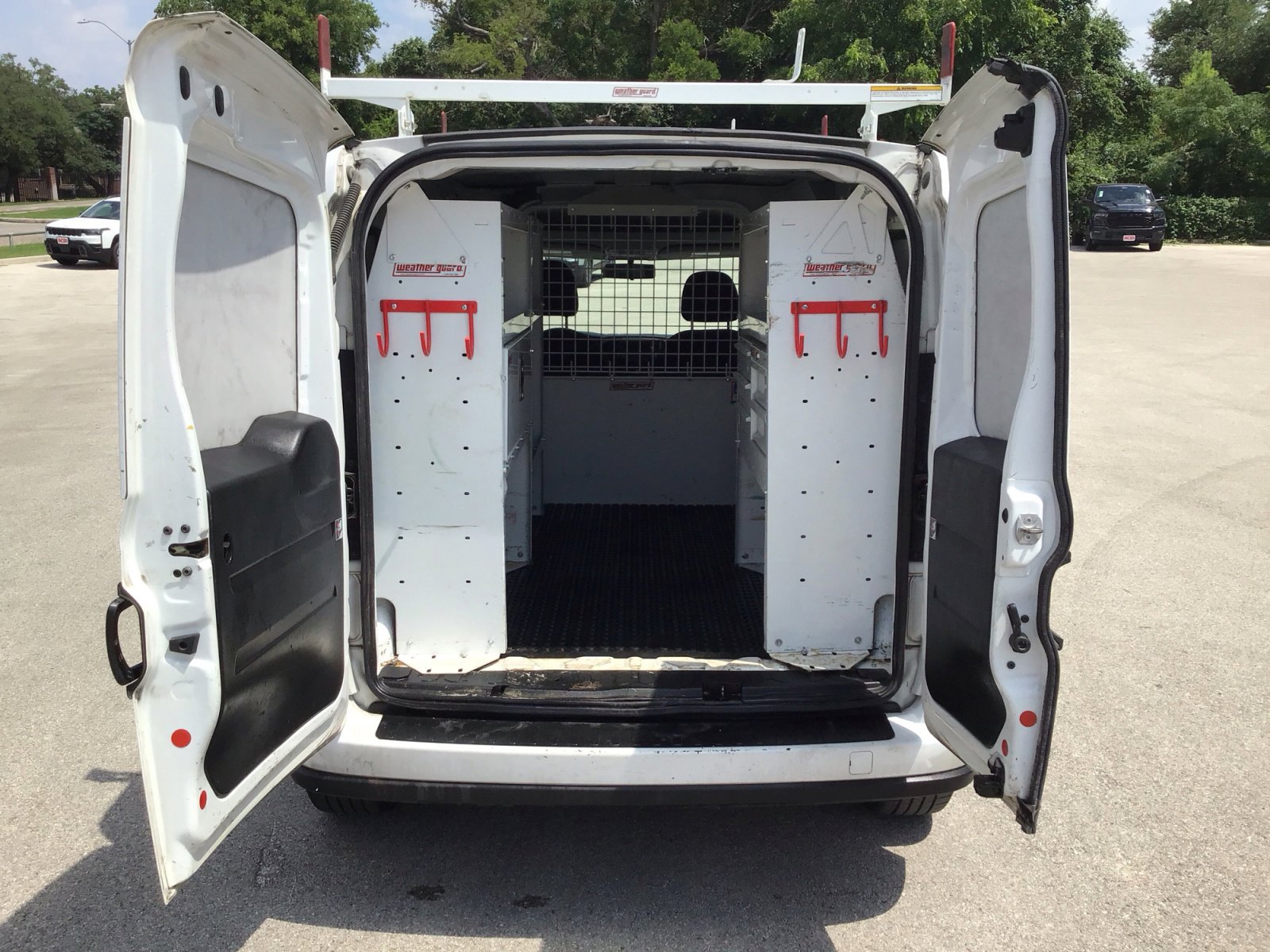 Used 2022 Bright White Ram Tradesman image 14
