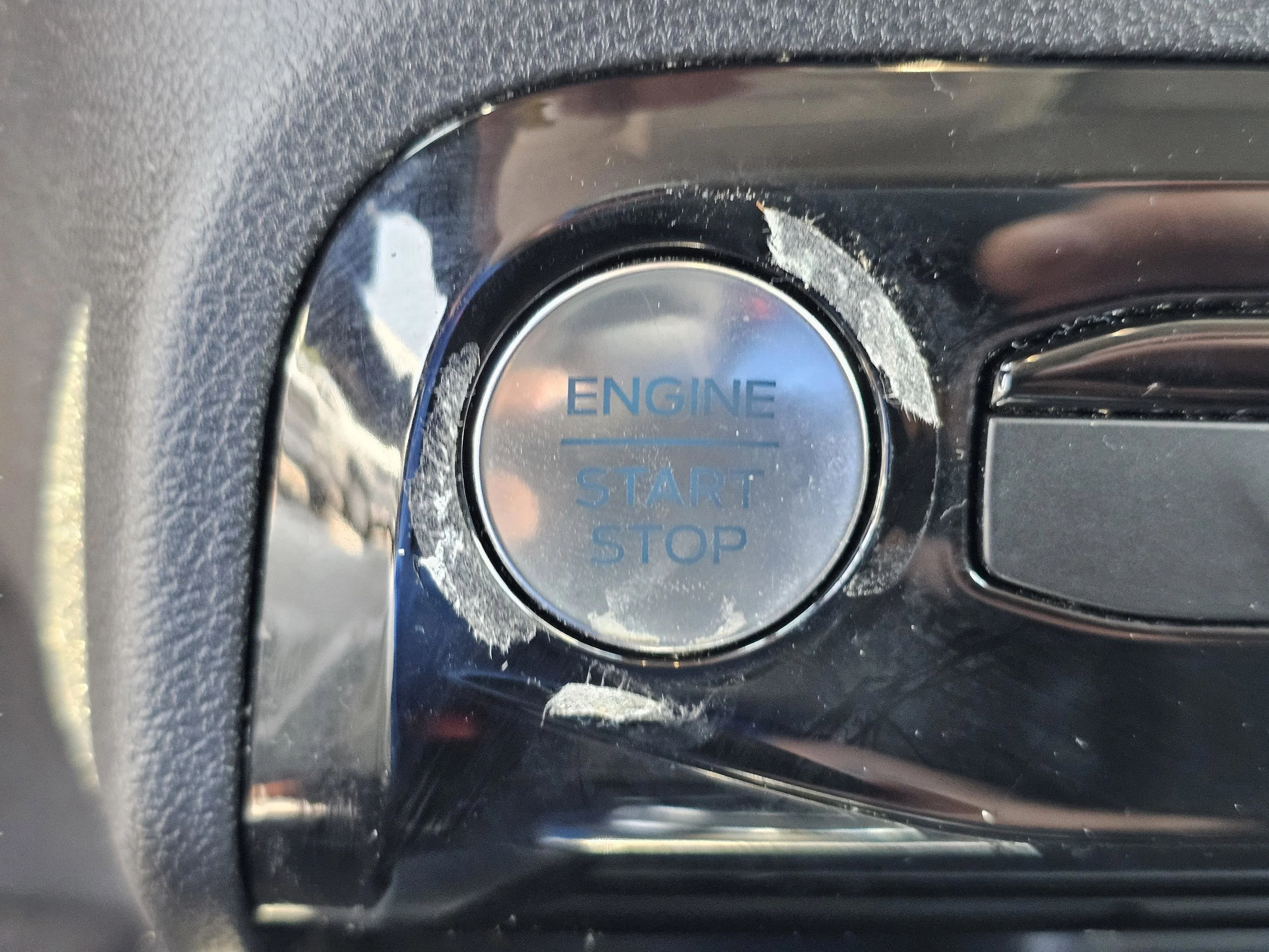 Used 2025 Agate Black Metallic Ford Active image 24