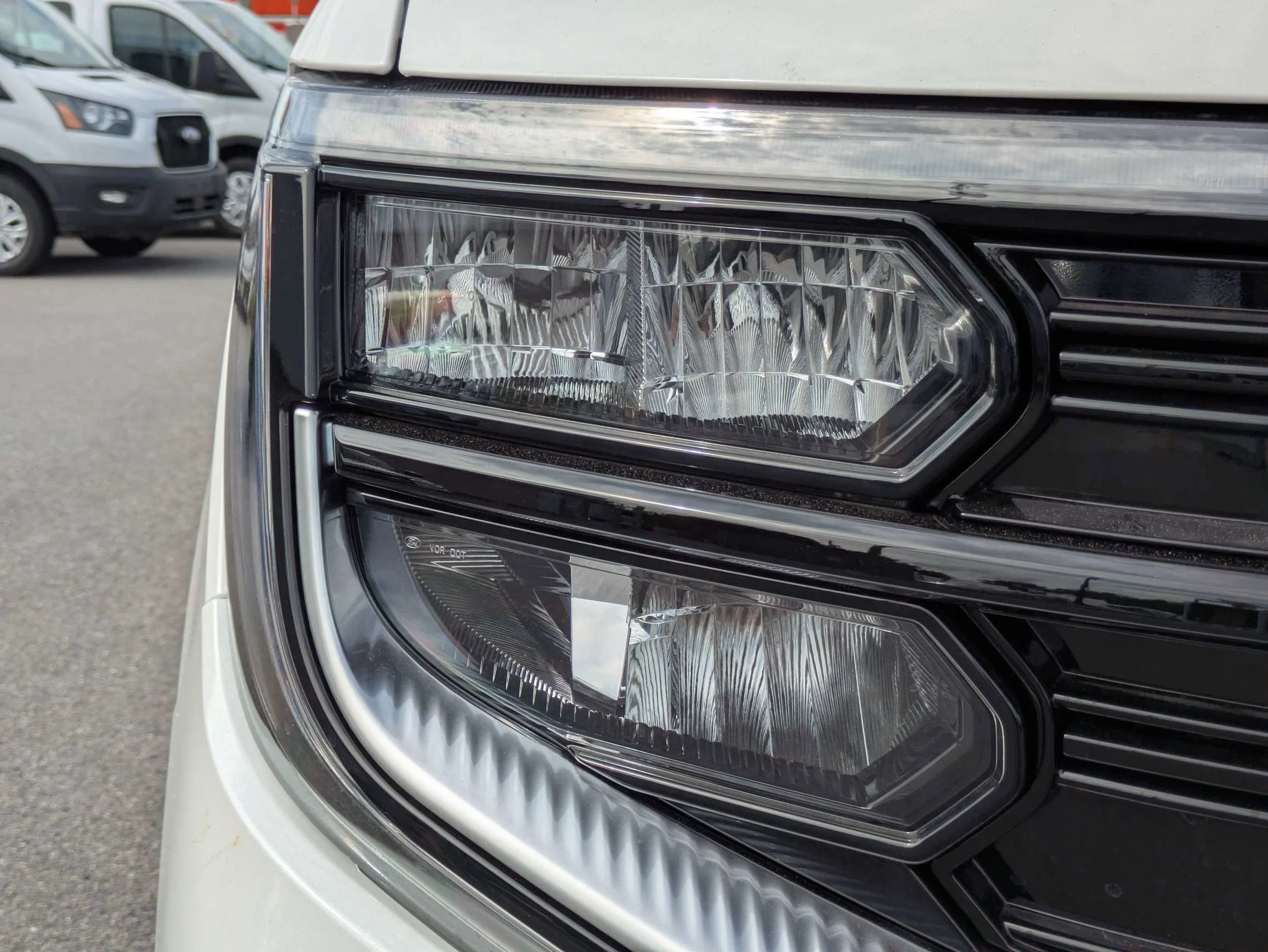 New 2026 Star White Metallic Tri-Coat Ford Platinum® image 10