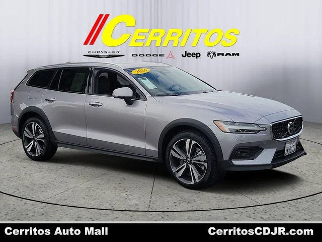 2026 Volvo V60 Cross Country B5 Plus AWD's photo