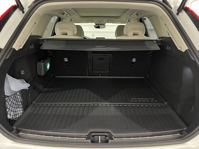 New 2026 Crystal White Volvo Ultra image 21