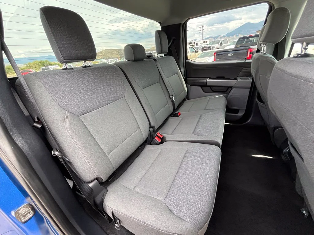 Used 2025 Blue Ford XLT image 18