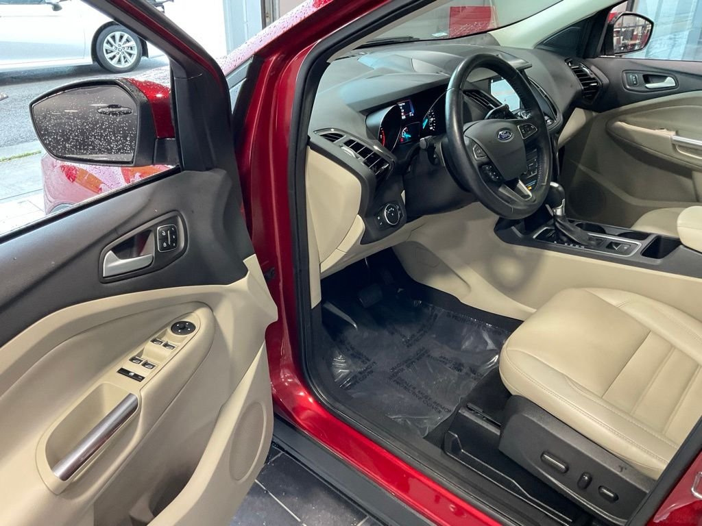 Used 2017 Red Ford Titanium image 9