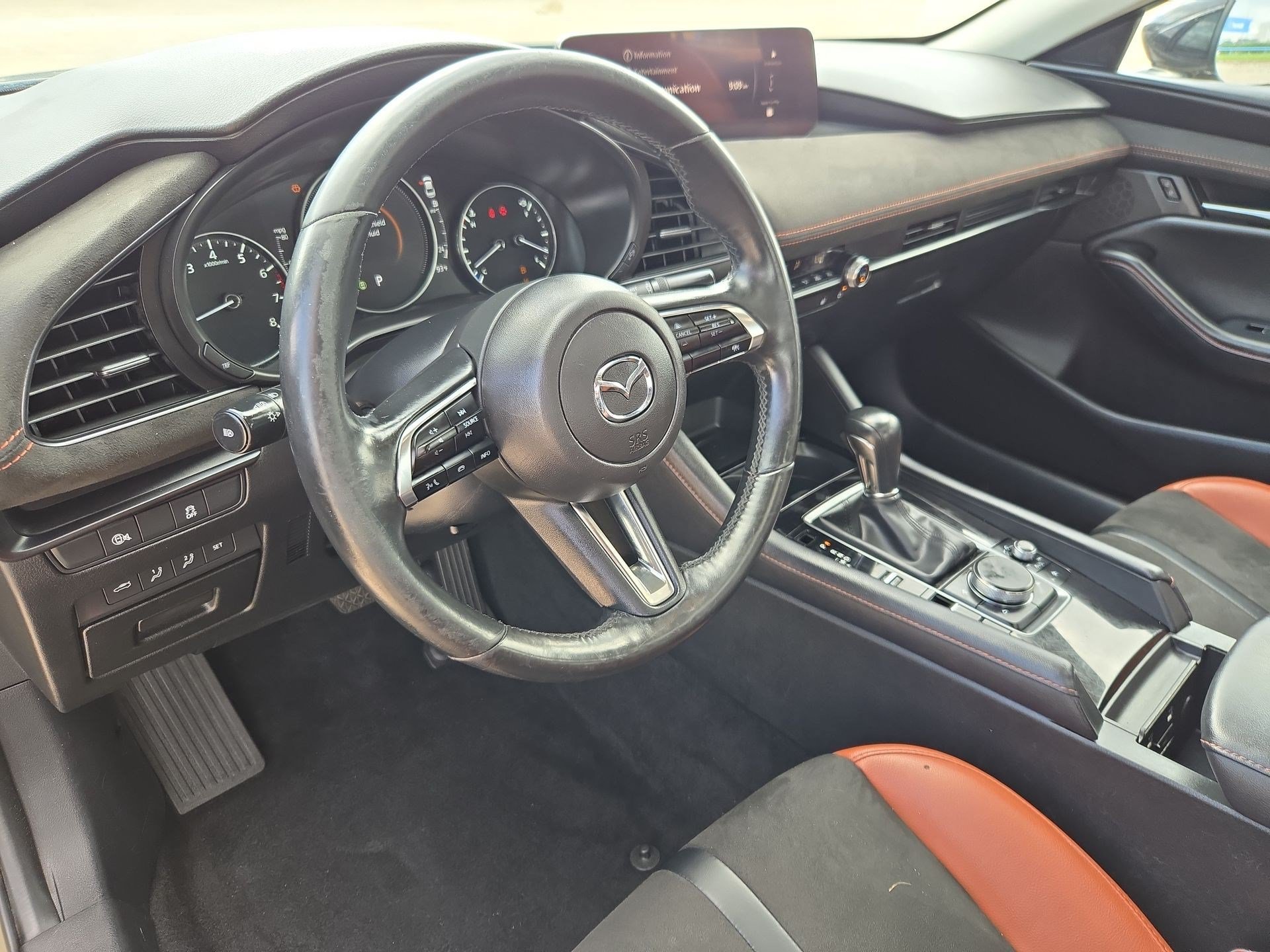 Used 2024 Zircon Sand Metallic Mazda 2.5 Carbon Turbo image 9
