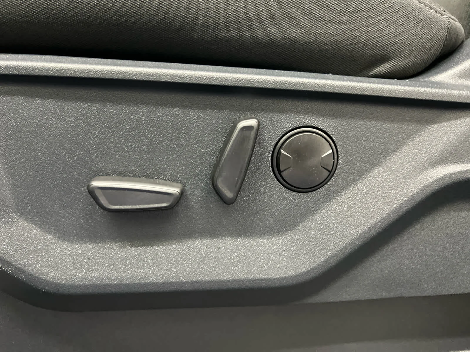 New 2026 Agate Black Metallic Ford XLT image 11