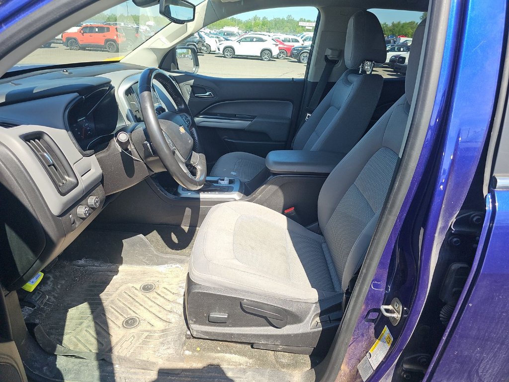 Used 2016 Laser Blue Chevrolet 4WD LT image 5