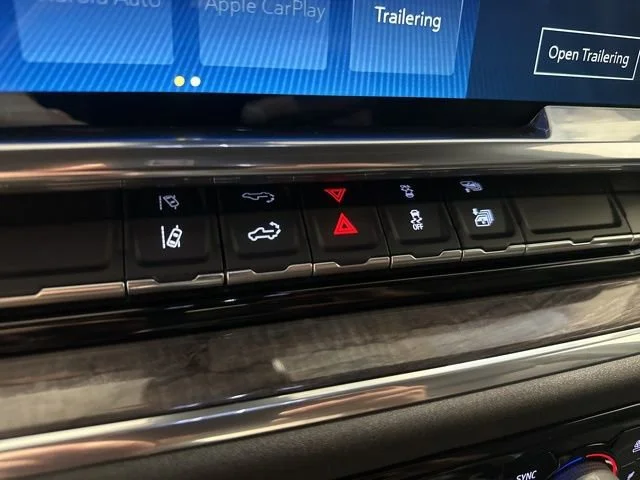 Used 2025 Summit White Chevrolet LTZ image 27