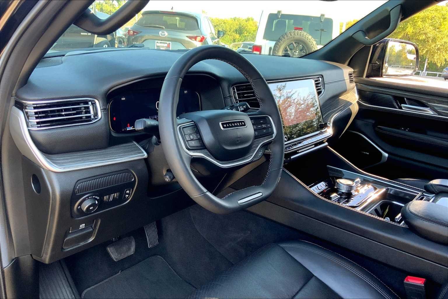 Used 2022 Diamond Black Crystal Pearlcoat Jeep Series III image 17