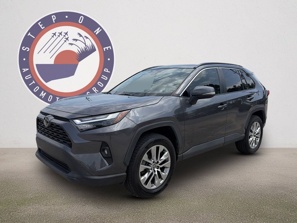 Used 2022 Gray Toyota XLE Premium image 2