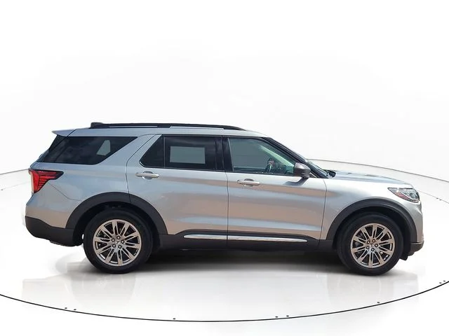 Used 2025 Silver Ford Active image 4
