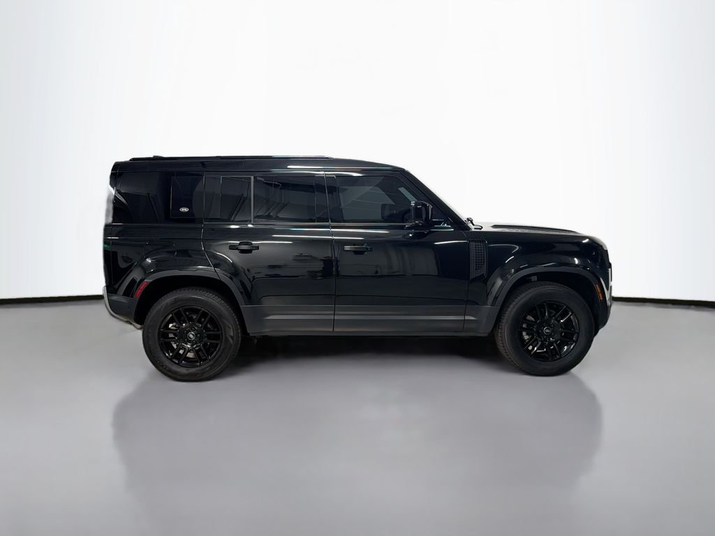 Used 2023 Black Land Rover S image 8