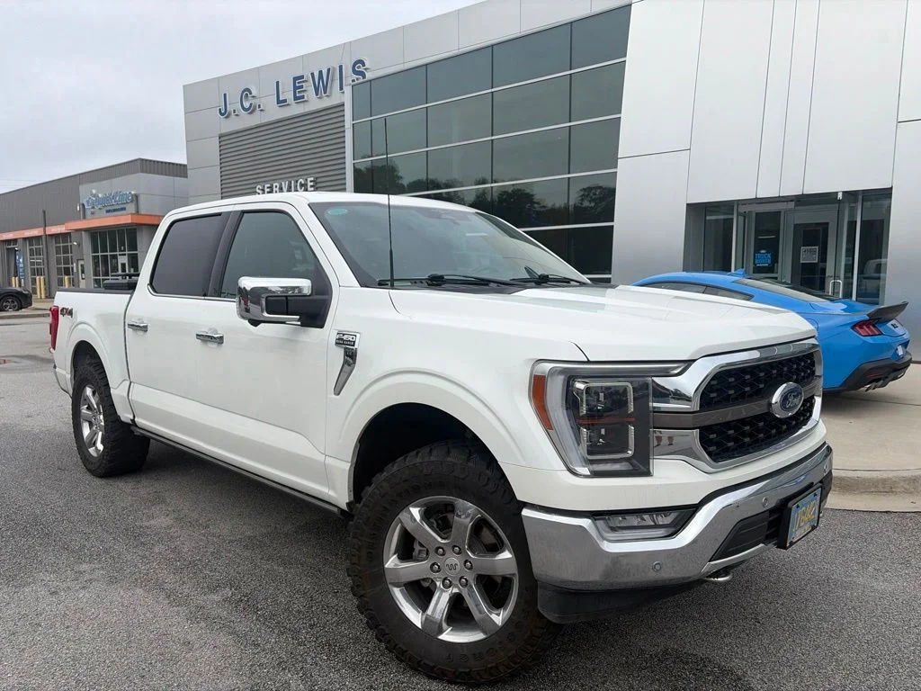 Used 2023 Star White Ford King Ranch image 1