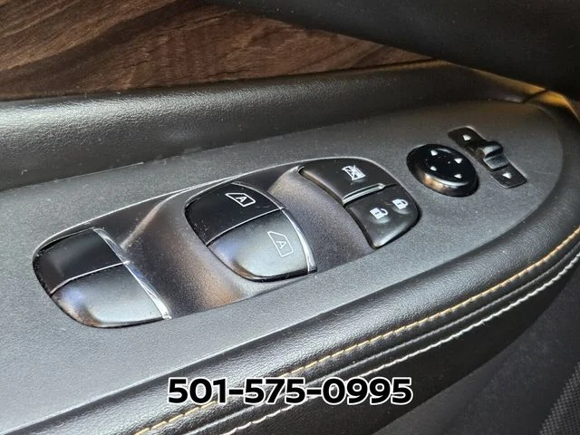 Used 2022 Gray Nissan Platinum image 31