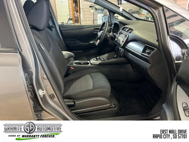 Used 2025 Gray Nissan S image 33