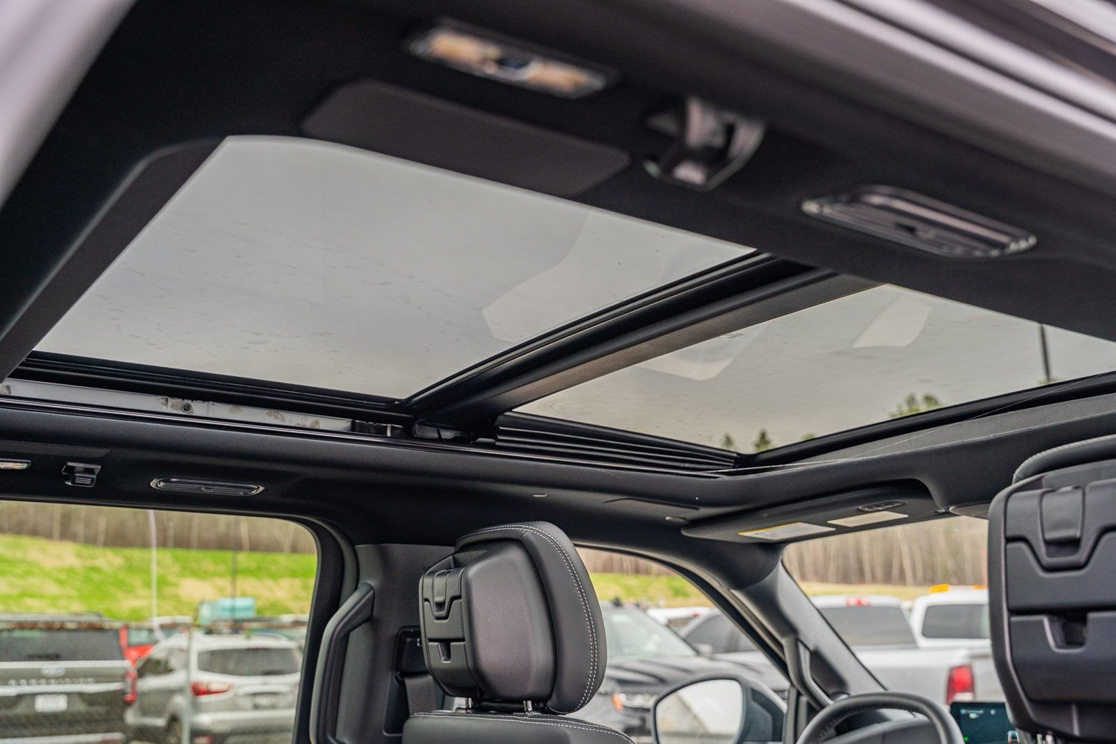 New 2026 Dark Matter Gray Metallic Ford MAX Platinum® image 31