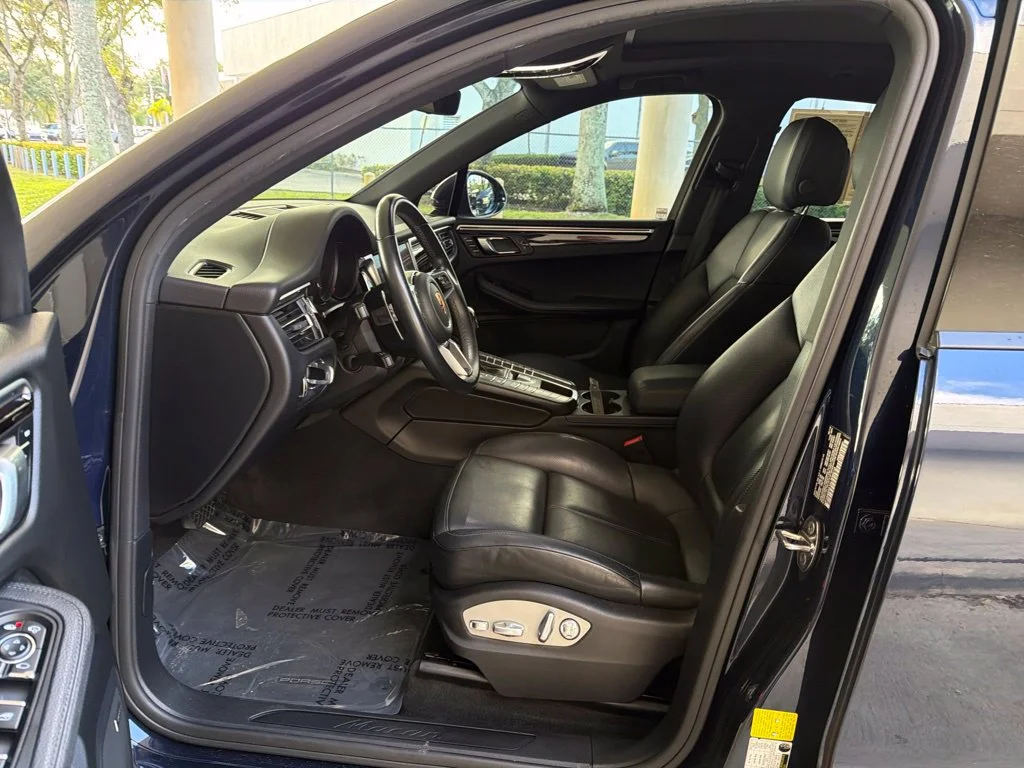 Used 2019 Black Porsche Base image 5