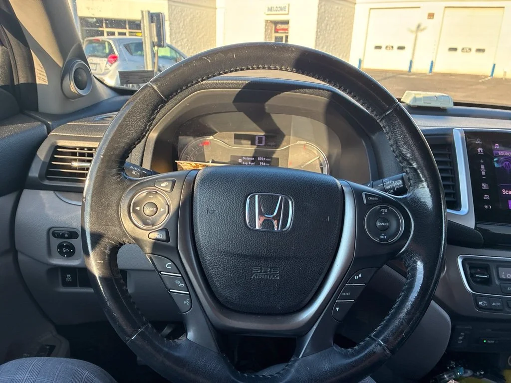 Used 2018 Gray Honda EX-L image 13