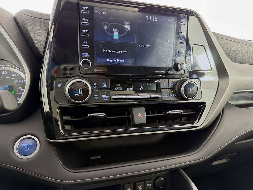 Used 2021  Toyota XLE image 19