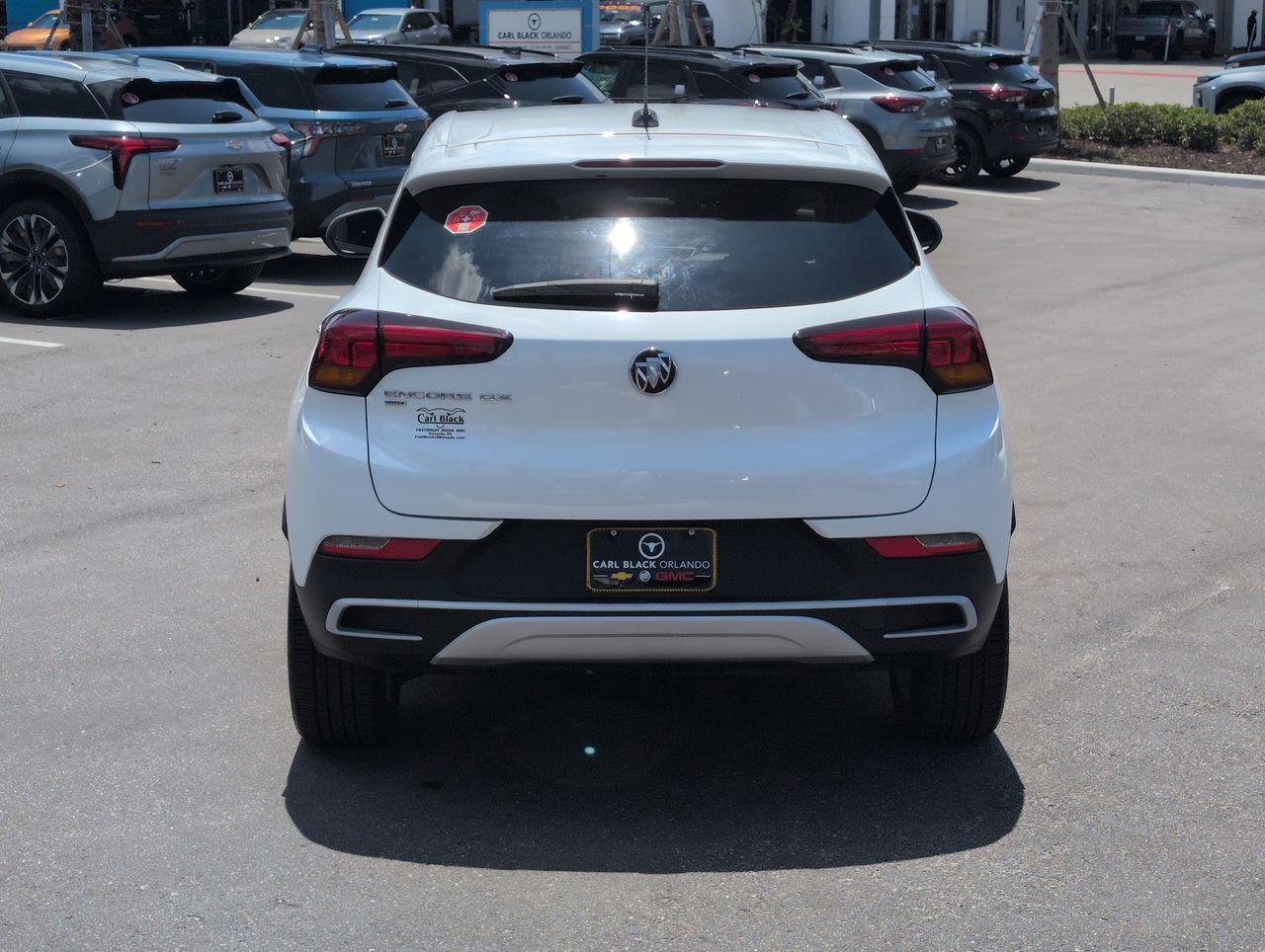 Used 2023 Summit White Buick Preferred image 7