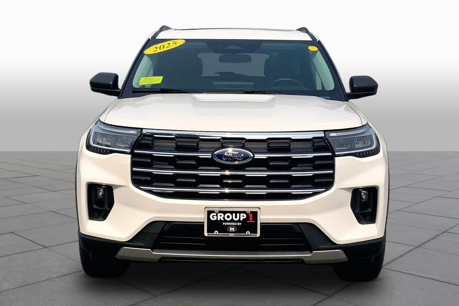 Used 2025 Star White Ford Active image 4