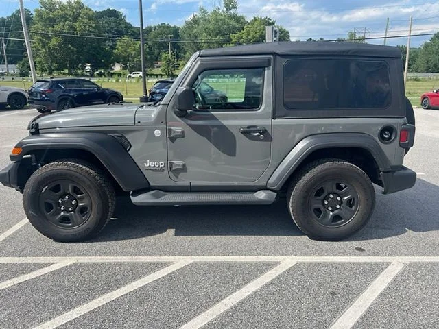 Used 2019 Gray Jeep Sport image 7