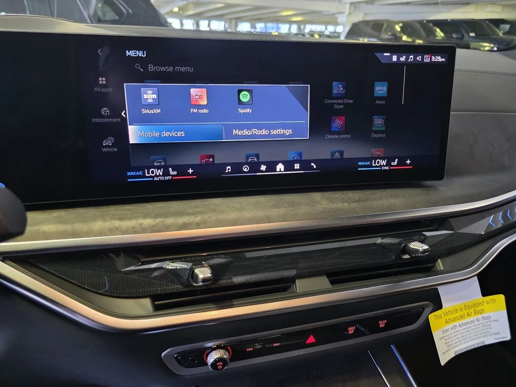 New 2026 Mineral White Metallic BMW xDrive50e image 24