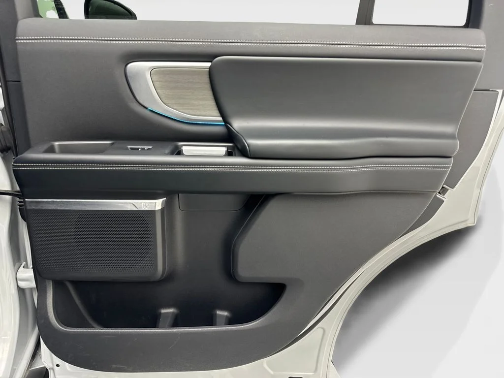Used 2025 Silver Ford Platinum image 46