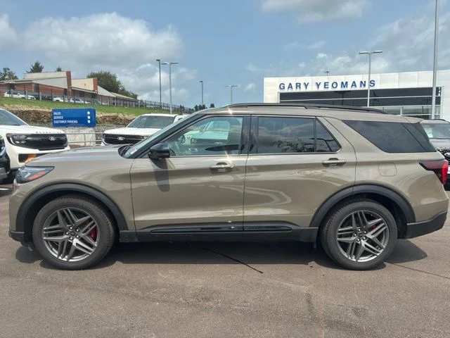 New 2026 Marsh Gray Ford ST image 2