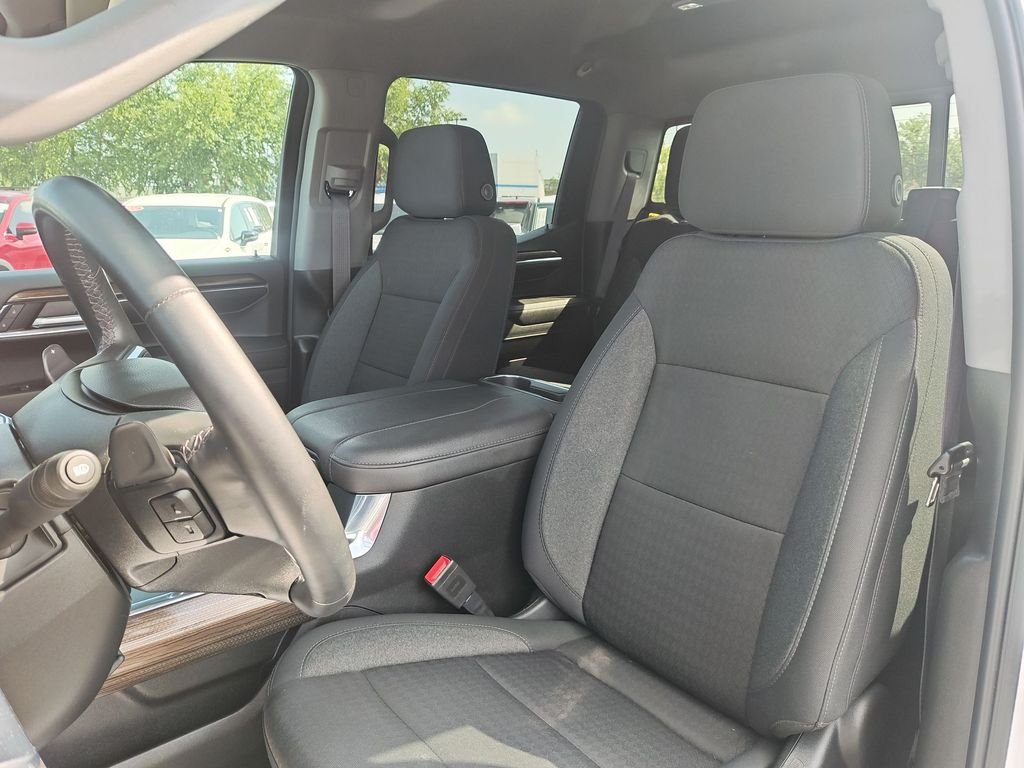 Used 2024 White Chevrolet RST image 11