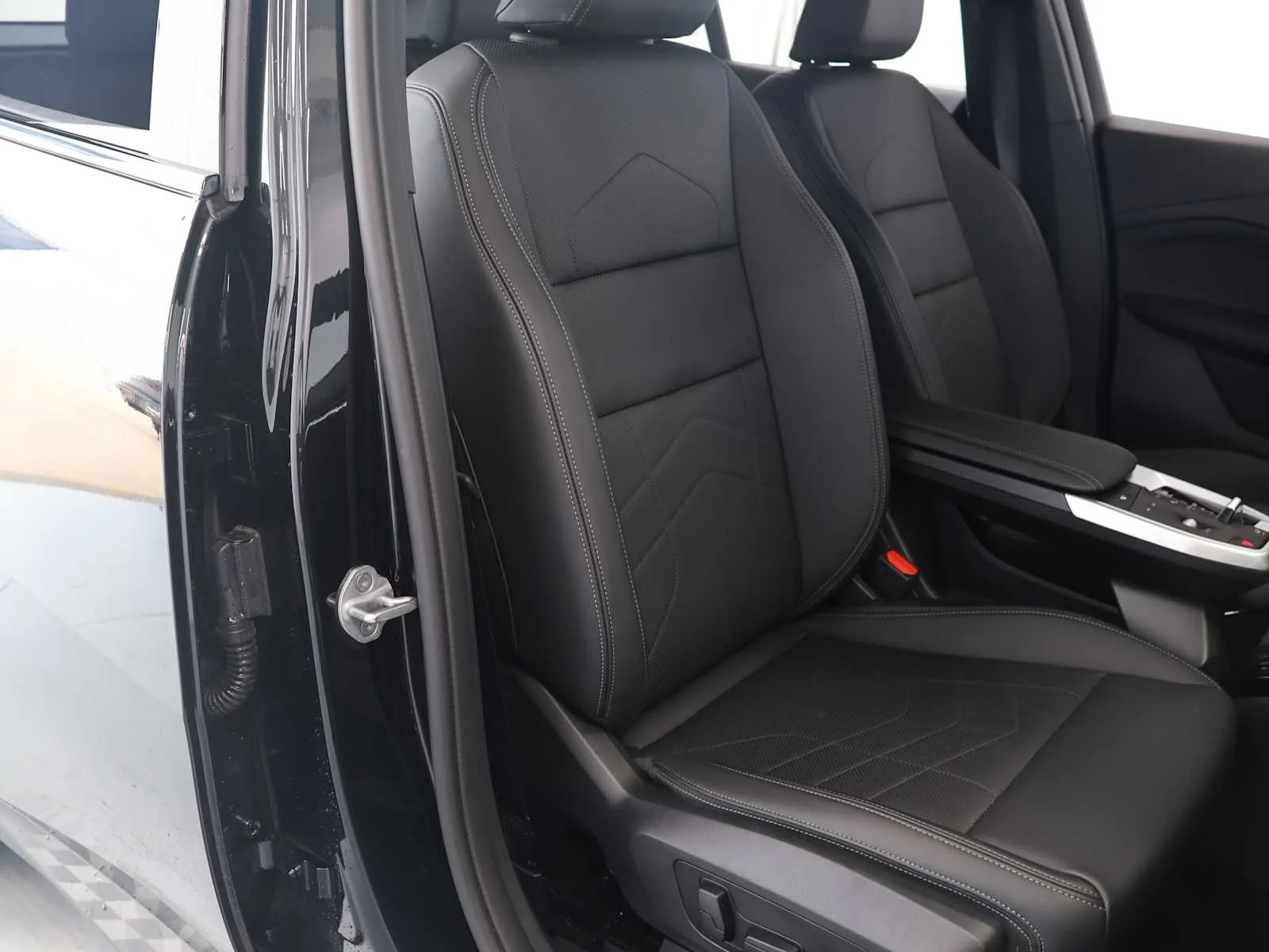 Certified Used 2025 Black Sapphire Metallic BMW xDrive28i image 13