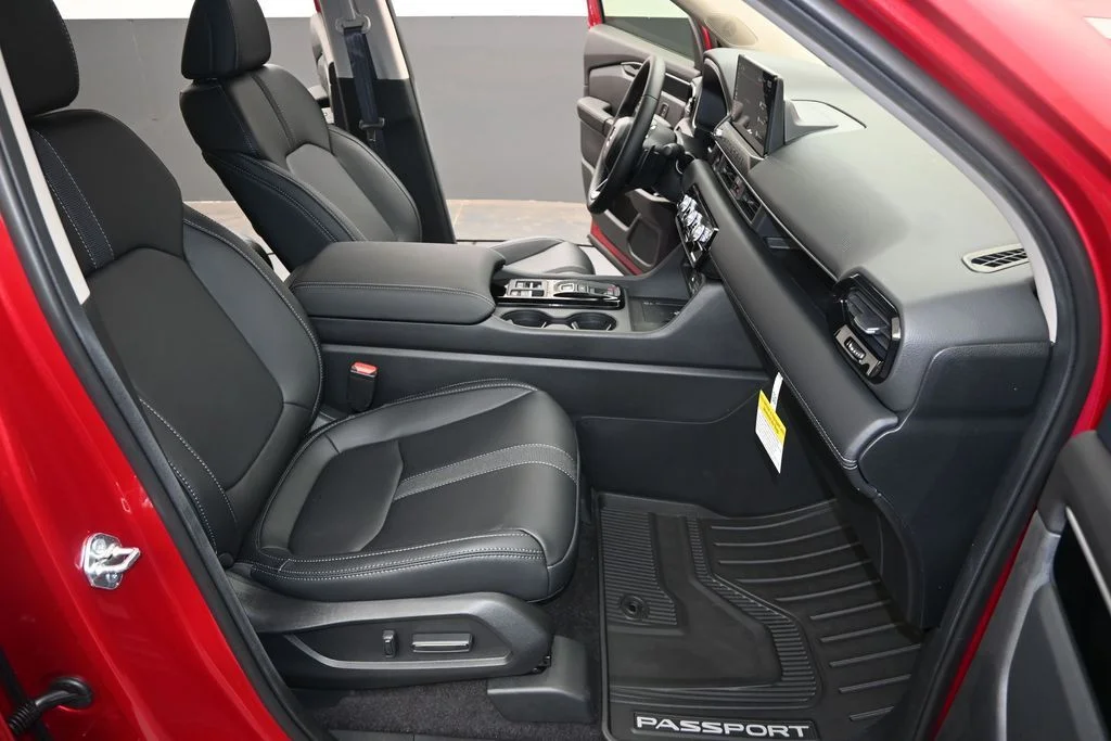 New 2026 Radiant Red Metallic II Honda RTL image 23