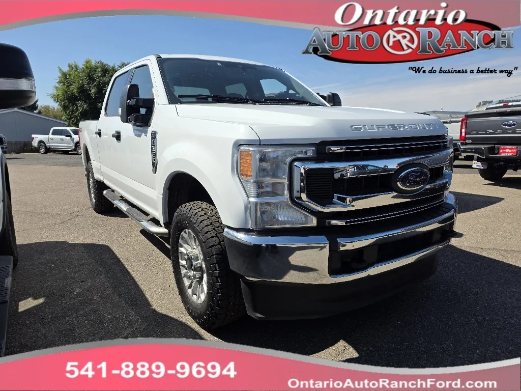 Used 2022 Oxford White Ford XLT image 1