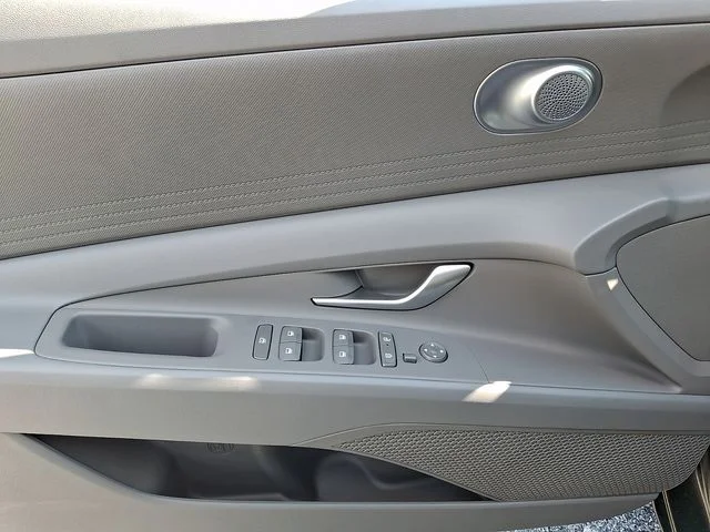 New 2026 Gray Hyundai SE image 9